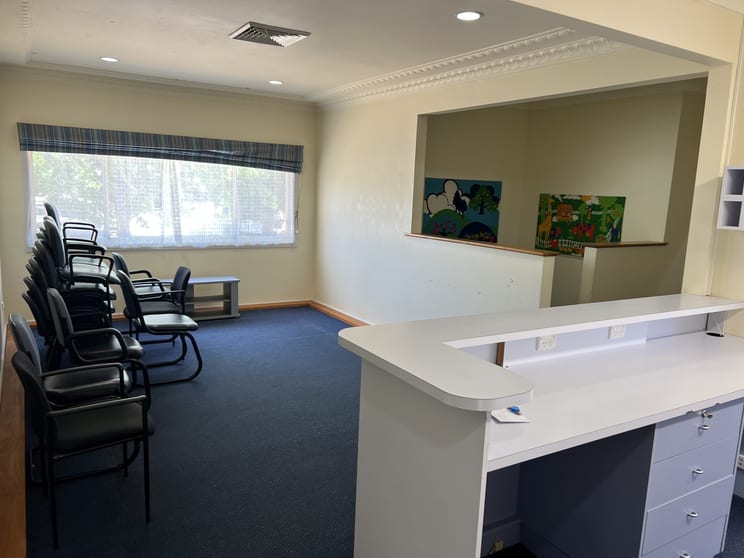 327 Fitzroy Street Dubbo NSW 2830 - Image 2