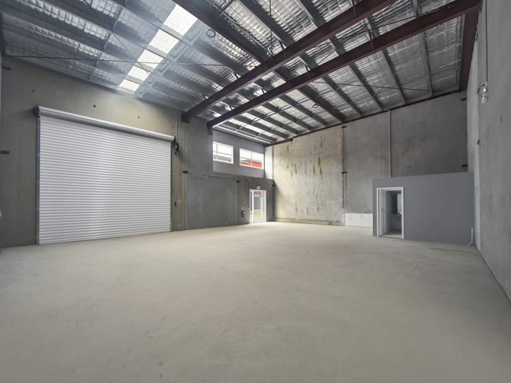 Click to view all images 11/20-24 Tom Thumb Avenue South Nowra NSW 2541 - Image 2