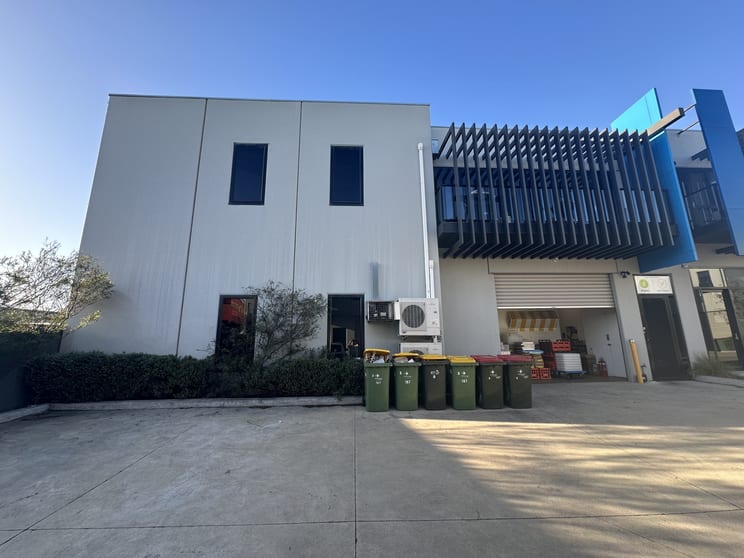 Click to view all images 8/167 Hyde Street Yarraville VIC 3013 - Image 1