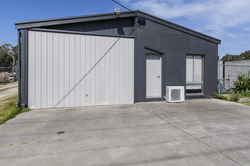 Click to view all images 30 Bear Street Inverloch VIC 3996 - Image 1