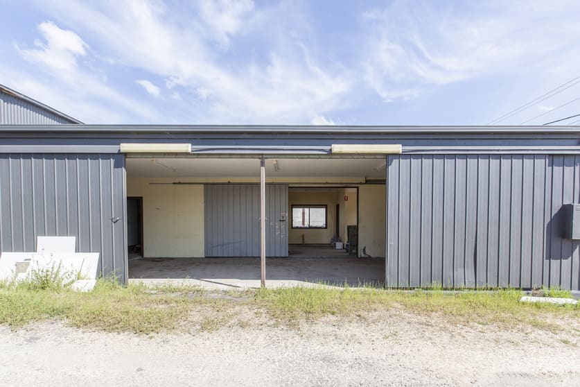 Click to view all images 30 Bear Street Inverloch VIC 3996 - Image 3