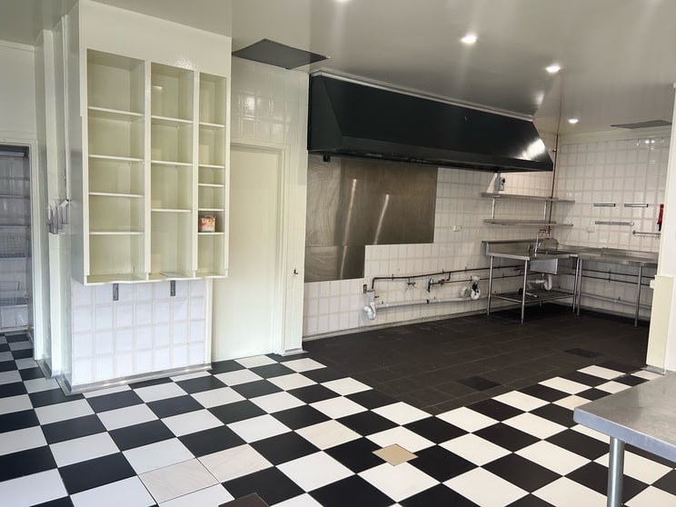 Click to view all images 2/65 sternberg Wanniassa ACT 2903 - Image 1