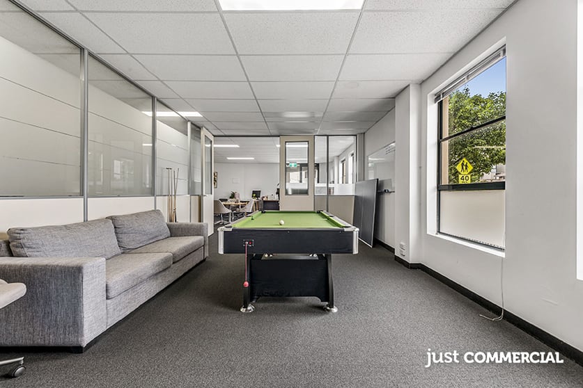 Click to view all images 1/127 McKinnon Road Mckinnon VIC 3204 - Image 2