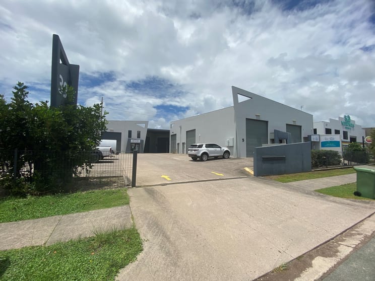 Click to view all images Unit 5/39 Technology Drive Warana QLD 4575 - Image 1