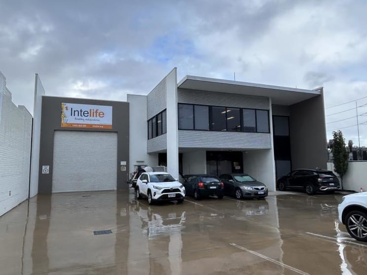 Click to view all images 5 Sevenoaks Street Bentley WA 6102 - Image 1
