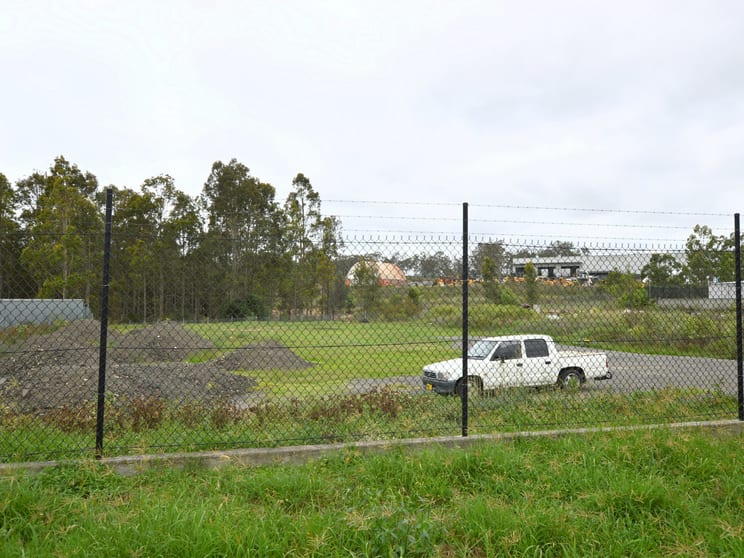 Click to view all images 35 Magpie Street Singleton NSW 2330 - Image 2
