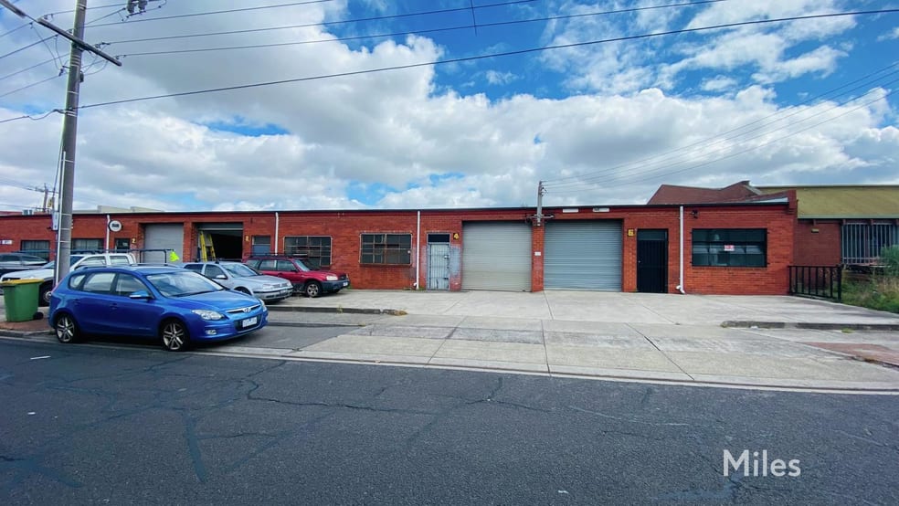 Click to view all images 4/46 Kolora Road Heidelberg West VIC 3081 - Image 1