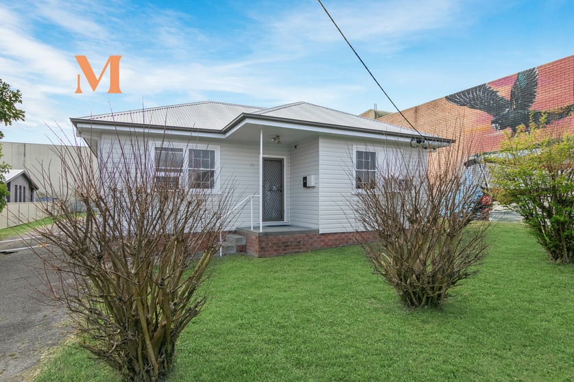 Click to view all images 28 John Street Warners Bay NSW 2282 - Image 2