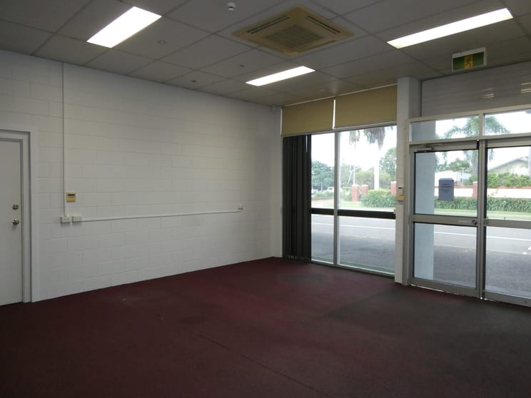 Click to view all images 2/21 Tavern Street Kirwan QLD 4817 - Image 2