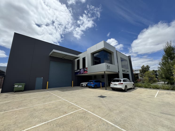 Click to view all images 91 Indian Drive Keysborough VIC 3173 - Image 1