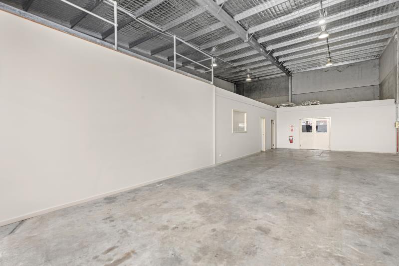 Click to view all images Unit 5/19 Balook Drive Beresfield NSW 2322 - Image 3