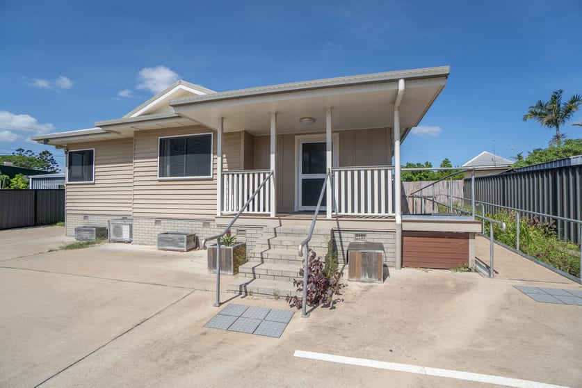 Click to view all images 86 Targo Street Bundaberg South QLD 4670 - Image 1