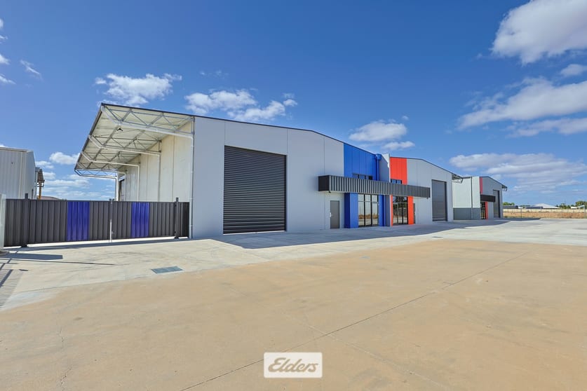 Click to view all images 2/538 Benetook Avenue Mildura VIC 3500 - Image 2