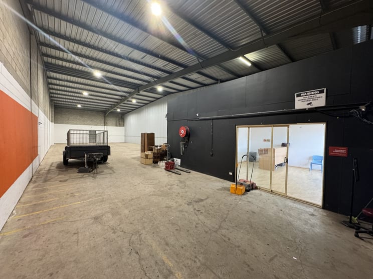 Click to view all images 2/2-20 Magill Road Norwood SA 5067 - Image 3