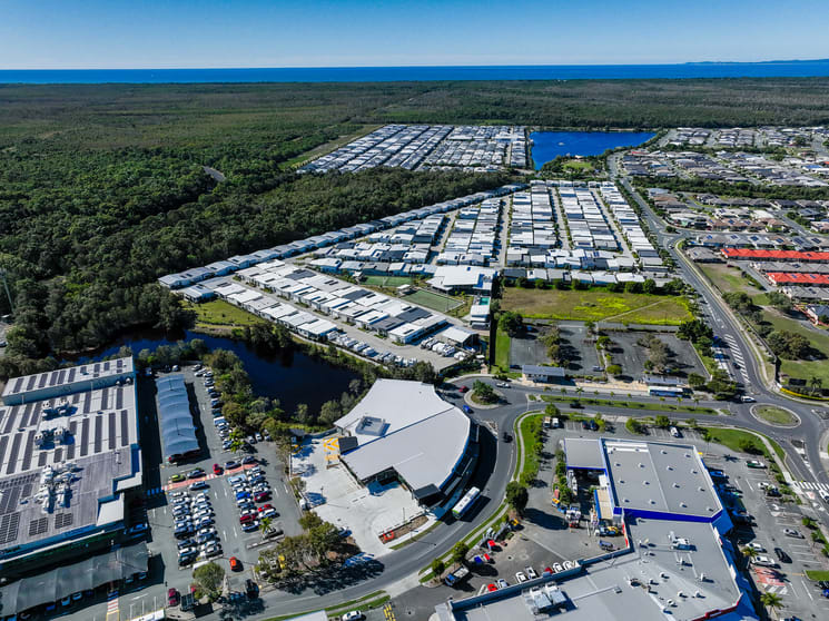 Click to view all images T2/4 Fortune Avenue Bongaree QLD 4507 - Image 2