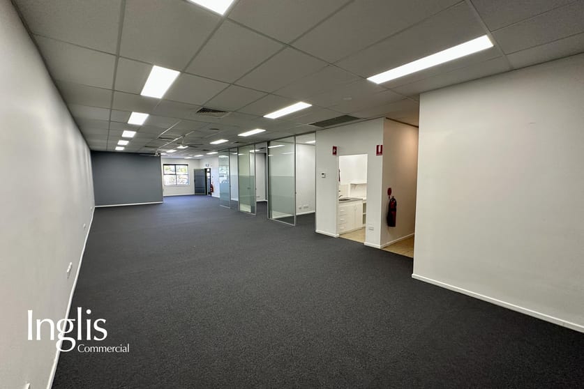 Click to view all images 4/28 Somerset Avenue Narellan NSW 2567 - Image 2