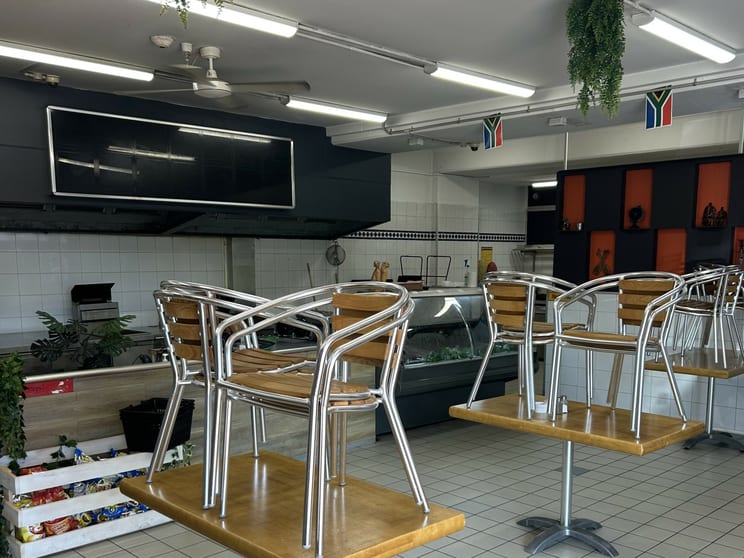 Click to view all images 1/142 Pacific Highway Wyong NSW 2259 - Image 2
