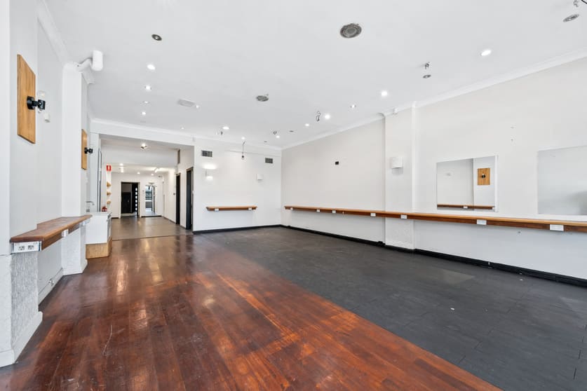 Click to view all images 1342 Pittwater Road Narrabeen NSW 2101 - Image 3