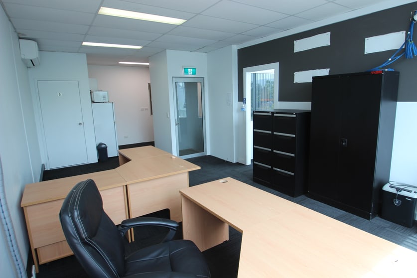 Click to view all images 1/7 Luso Drive Unanderra NSW 2526 - Image 3