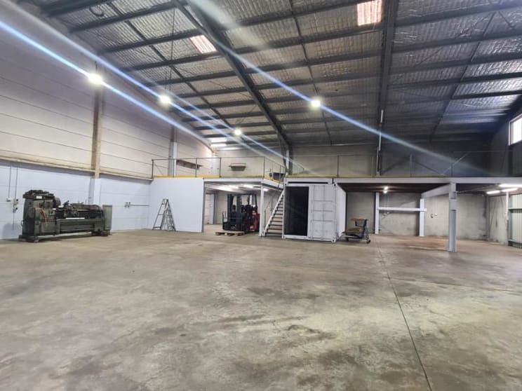 Click to view all images Unit 5/6 Ainslie Close Somersby NSW 2250 - Image 2