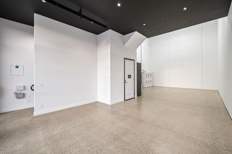 Click to view all images Unit 6, 12-14 Robbins Circuit Williamstown VIC 3016 - Image 3