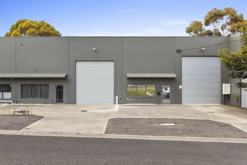 Click to view all images 2-3/6-8 Surrey Street Norlane VIC 3214 - Image 1