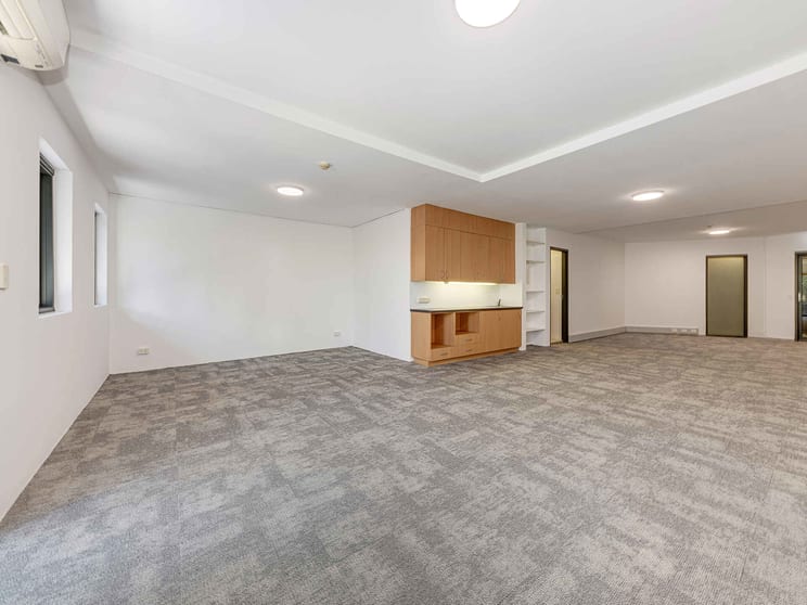 Suite 4/173 Sailors Bay Road Northbridge NSW 2063 - Image 2