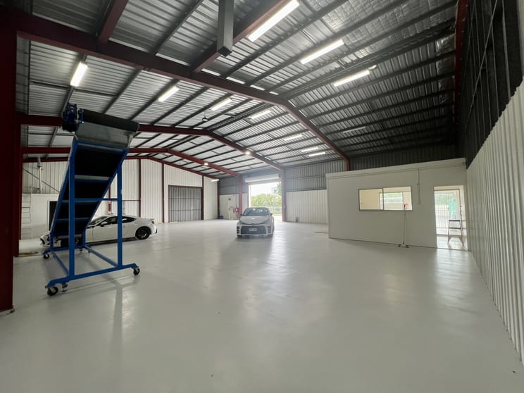 Click to view all images 2/9 Strathaird Road Bundall QLD 4217 - Image 3