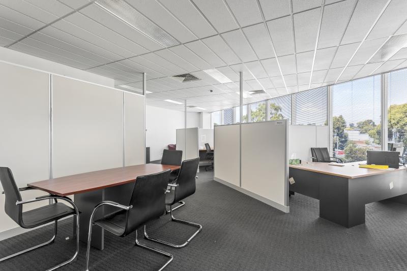 Click to view all images Level 1 Suite 15/241-243 Blackburn Road Mount Waverley VIC 3149 - Image 3