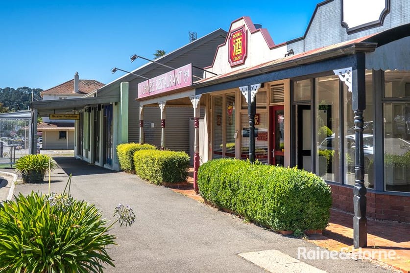 76 High Street Woodend VIC 3442 - Image 2