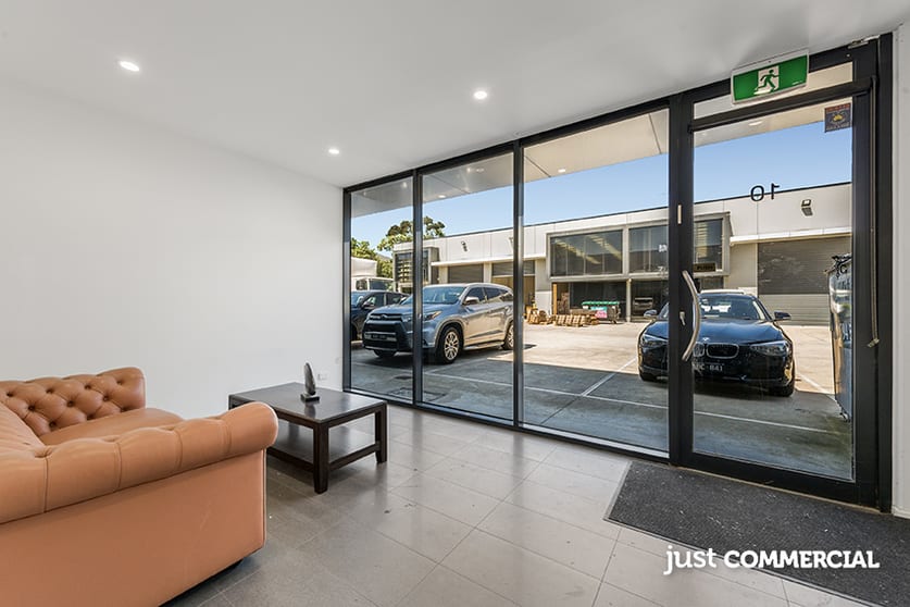 Click to view all images 10/188 Chesterville Road Moorabbin VIC 3189 - Image 2