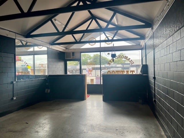 Click to view all images 123A Pakington Street Geelong West VIC 3218 - Image 3
