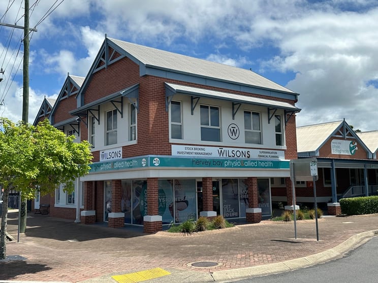 Click to view all images 5b/9 Bideford Street Torquay QLD 4655 - Image 1