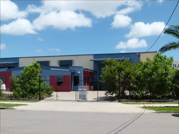 Click to view all images Unit 2/Unit 2, 12-14 Civil Road Garbutt QLD 4814 - Image 1