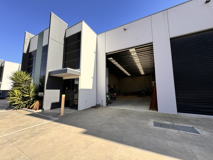 Click to view all images 37 Speed Circuit Tyabb VIC 3913 - Image 2