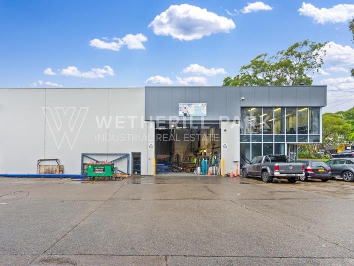Click to view all images Smithfield NSW 2164 - Image 1