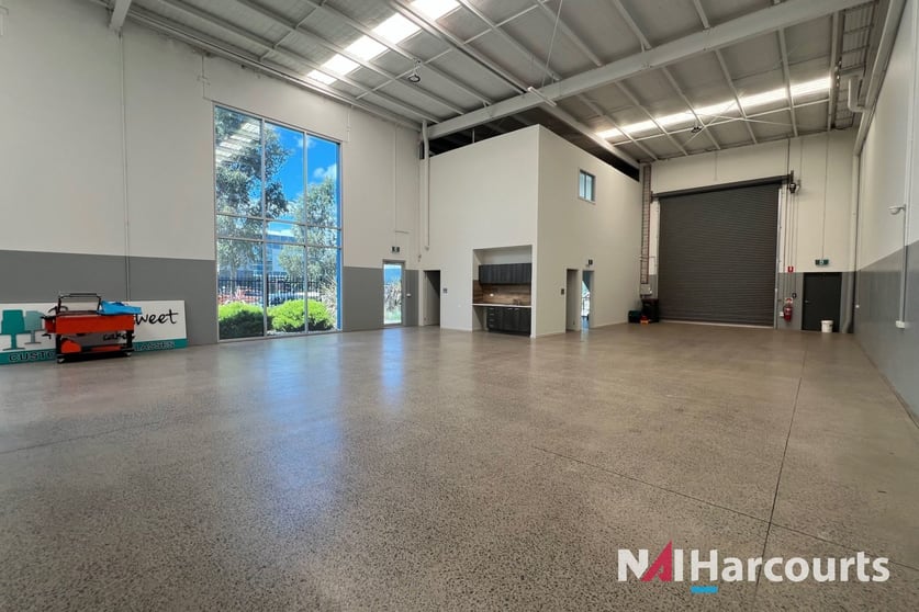 Click to view all images 1/57 Willandra Drive Epping VIC 3076 - Image 2
