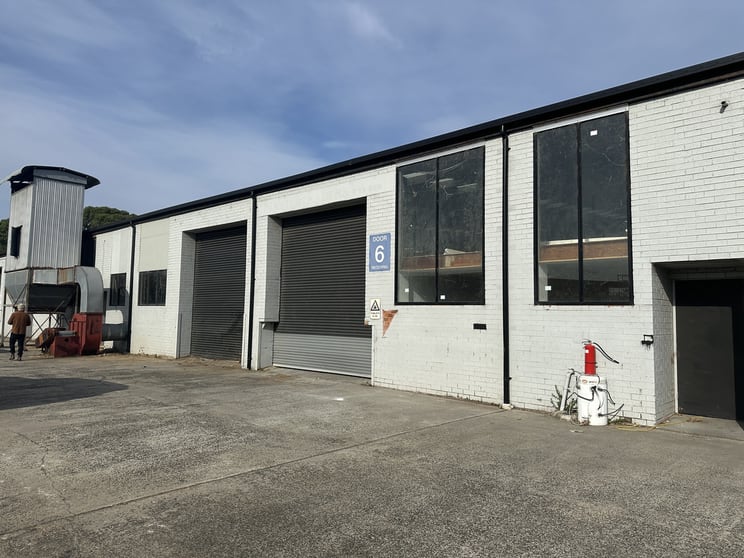 Click to view all images 4/14-16 Bond Street Mordialloc VIC 3195 - Image 2