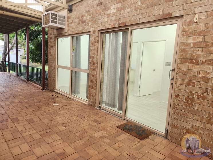 Click to view all images 3/33 Zunker Street Burnett Heads QLD 4670 - Image 2