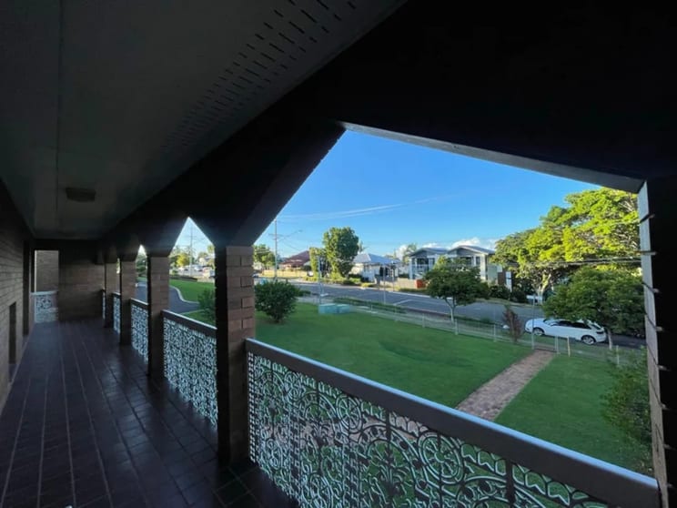 Click to view all images 92 Brighton Road Sandgate QLD 4017 - Image 2