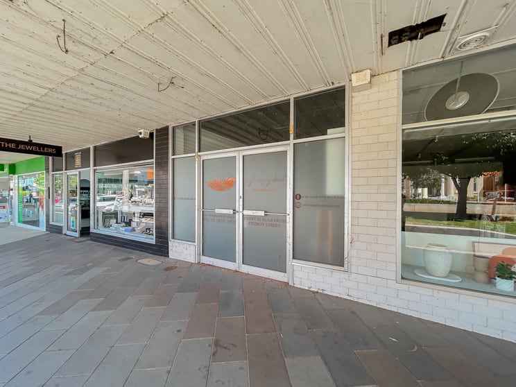 Click to view all images 36 Victoria Street Kerang VIC 3579 - Image 2