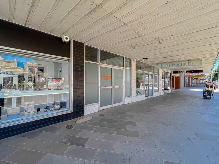 Click to view all images 36 Victoria Street Kerang VIC 3579 - Image 3