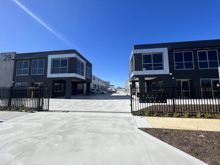 Click to view all images 7/29 Sunderland Crescent Butler WA 6036 - Image 1