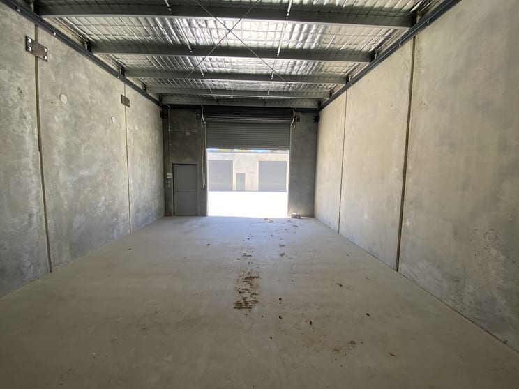 Click to view all images Unit 12/20 Ceres Drive Thurgoona NSW 2640 - Image 3