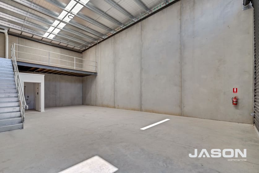 Click to view all images 9/13 Mogul Court Deer Park VIC 3023 - Image 2
