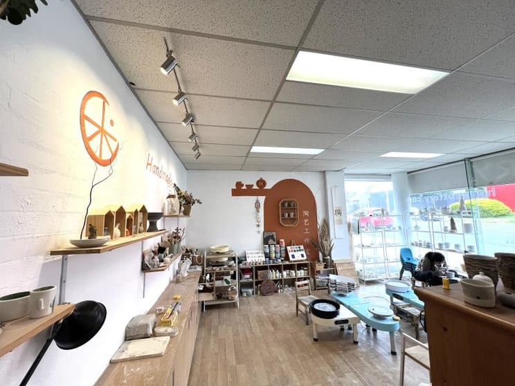 Click to view all images Shop 2/641 High Street Road Mount Waverley VIC 3149 - Image 3