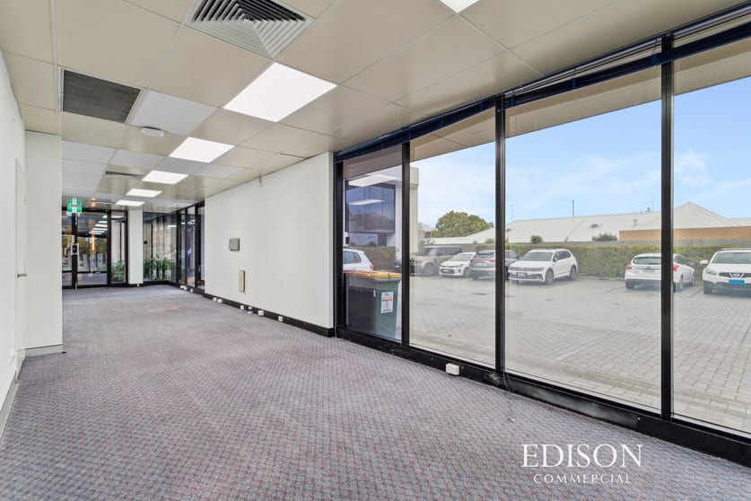 Click to view all images 2/183 Scarborough Beach Road Mount Hawthorn WA 6016 - Image 2