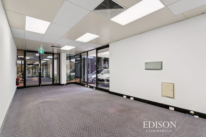 Click to view all images 2/183 Scarborough Beach Road Mount Hawthorn WA 6016 - Image 3