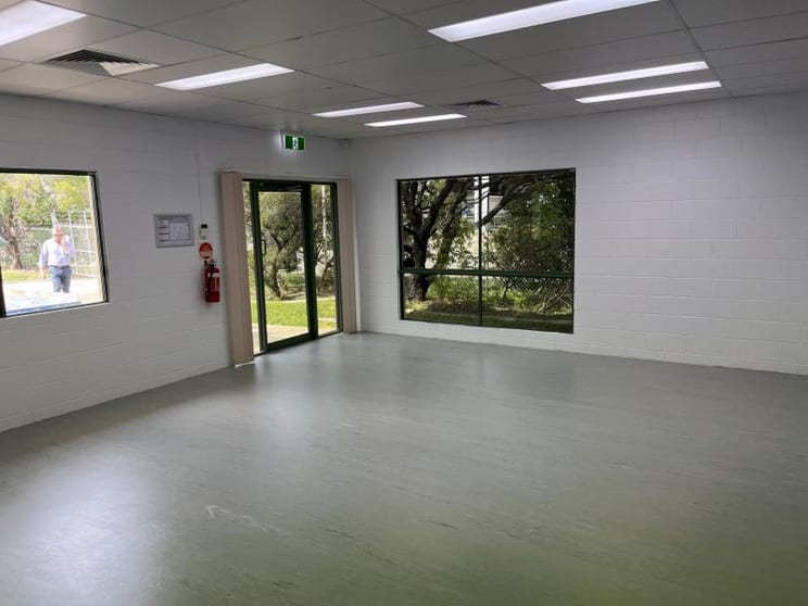 Click to view all images 38 Crocodile Crescent Mount St John QLD 4818 - Image 3