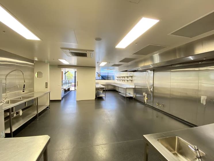 Click to view all images 467 Plummer Street Port Melbourne VIC 3207 - Image 3